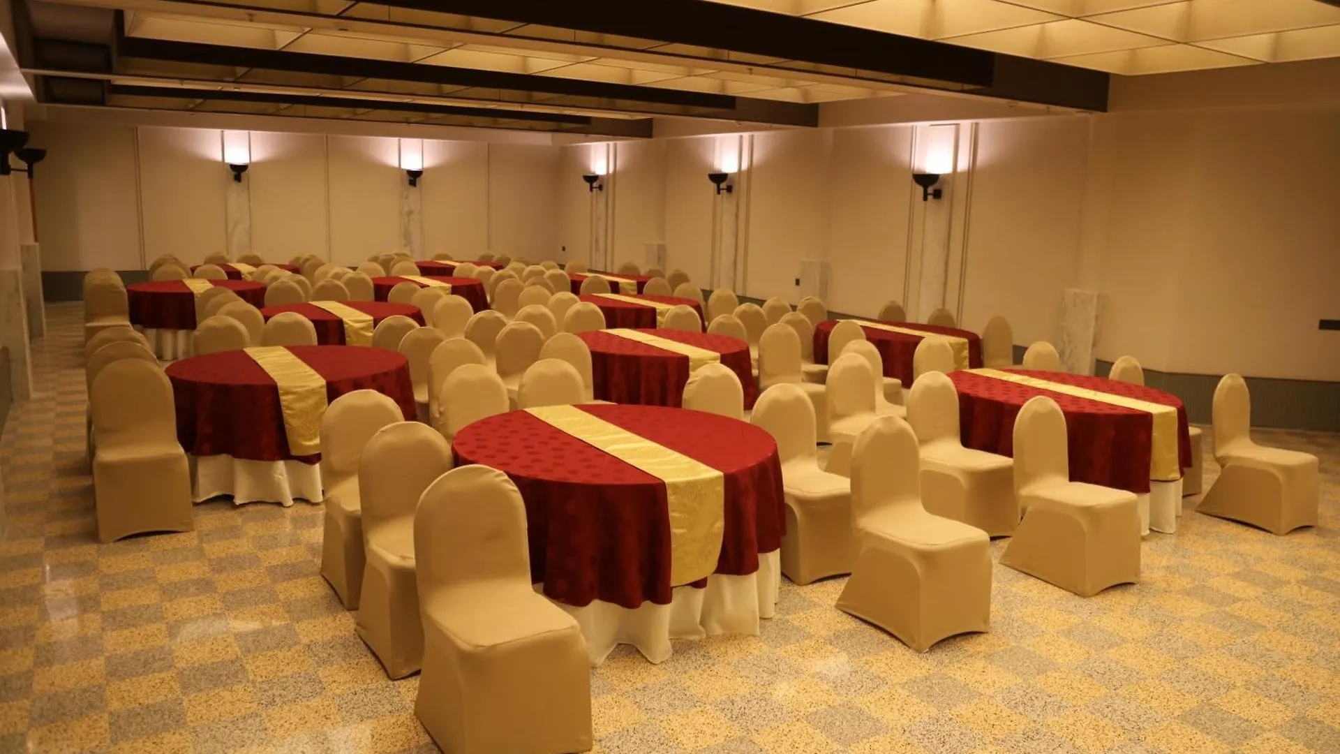 Shilton International Hotel Kochi 3*,  India